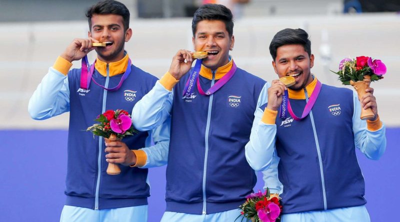 Ojas, Abhishek and Prathamesh won the gold at the compound men's team final (image credits- twitter@India_AllSports)