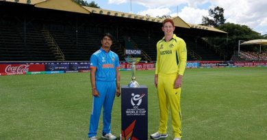 Uday Saharan and Hugh Weibgen with the ICC U-19 Cricket World Cup Trophy; Credit:Twitter@BCCI